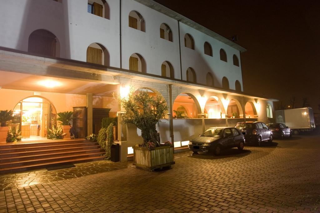 Hotel Missirini Fratta Terme Zewnętrze zdjęcie